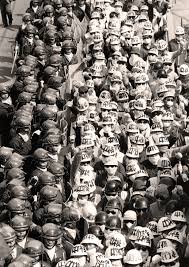 Resultado de imagem para anti-riot police tokyo