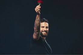 Maluma dejó la vergüenza y habló en su pódcast de lo que a muchos hombres les cuesta decir