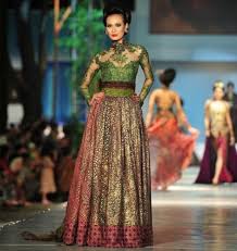 Hasil gambar untuk contoh baju kebaya kombinasi batik