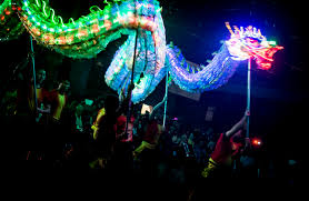 Résultat de recherche d'images pour "‫رقصة التنين‬‎"