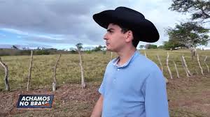 Dudu Camargo estreia no comando do 'Achamos no Brasil' no Domingo Espetacular deste domingo (18)