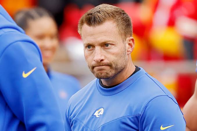 Sean McVay takes nasty hit to the head after being blindsided by Rams  player running onto field - Yahoo Sports