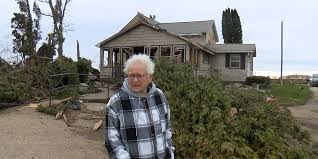 89-year-old woman survives tornado in Rochester MN