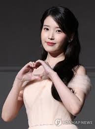 아이유, 이관개방증으로 고양 콘서트 취소·앨범 발매 연기