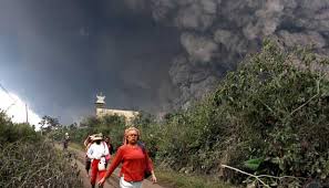 Hasil gambar untuk FOTO-FOTO KORBAN GUNUNG API