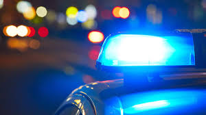 18-year-old dies after car hits tree in Quebec's Montérégie region
