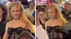 Nicole Kidman stuns fans on busy street