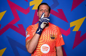 Wojciech Szczęsny or Dominik Livaković: Who should replace Joan Garcia against Sevilla? — Barca Blaugranes