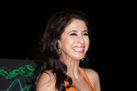 urmila matondkar साठी प्रतिमा परिणाम