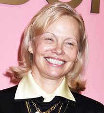 Pam Anderson Dazzles in White at the Golden Globes