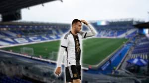 Football League World - News update