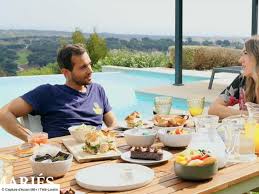 « Ce n'est pas forcément le top » : Mélanie et Lucile (Mariés au premier regard 2026) réagissent à leur lune de miel à quatre