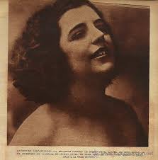 TEATRO * ÓPERA * VALENCIA * La soprano María Llacer- 1934. 1 recorte, 150 x 170 mm . Procedente de antigua revista Blanco y Negro. - 26258160