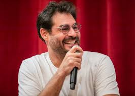Thiago Lacerda apresenta espetáculo ‘O Amor Natural’ em Canoas