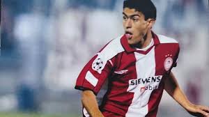 El mejor mexicano que ha jugado en Olympiacos, pero la muerte de sus dos padres lo sumió en una depresión y a