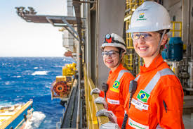 Petrobras abre concurso com 1.400 vagas e iniciais de R$ 10 mil em 2026 -