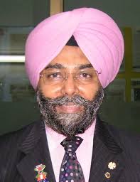 Dr. kamaljit Singh: Indian Expat Dr. Kamaljit Singh, is a very unusual and highly qualified medical practitioner of magnetic therapy and acupressure ... - 243469_222417261119029_100000522693438_850123_3213639_o