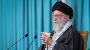 خامنه‌ای: غنی‌سازی را متوقف نمی‌کنیم، مذاکره با آمریکا ضررهای جبران‌ناپذیر دارد