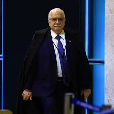 Fachin pede parecer da PGR sobre rumos das investigações sobre Master e INSS