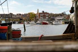 6 Missing as Search Continues for Boat Off the Coast of Massachusetts
