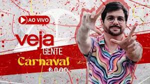 Iza assume novo namorado no carnaval
