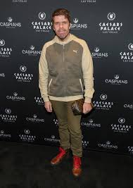 Disturbing Perez Hilton Livestream Draws ‘Multiple Calls’ to Police Who ‘Disengaged’ Situation: Report