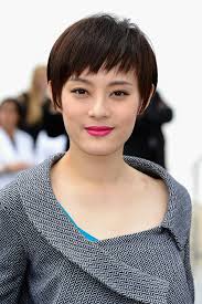 Pink lips and a piecey pixie cut were Sun Li&#39;s choices at the Dior Haute Couture show. Read More Sun LiChristian Dior. What&#39;s Your Reaction? - Pink-lips-piecey-pixie-cut-were-Sun-Li-choices-Dior