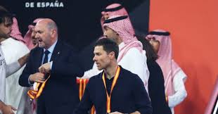 바르셀로나 대 레알 마드리드 - 바르셀로나, 수페르코파 우승으로 '엘 클라시코' 우위 재확인 (수페르코파, 알론소 감독 발언)