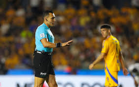 ¿Ayuda en el Volcán? Esta fue la última vez que Marco Ortiz le pitó un partido a Tigres en Liguilla
