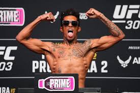 Vinicius Oliveira logra transformación física impactante para el evento UFC Vegas 113