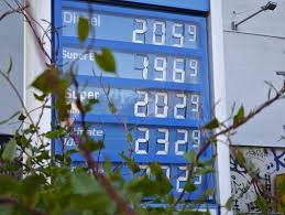 Spritpreise: Konzerne geben Tankrabatt nur teilweise an Kunden weiter
