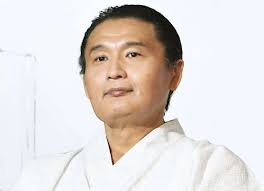 貴乃花親方、激変！白髪ダンディ姿にファン驚愕！軽井沢でリフレッシュ - Imagen principal del artículo