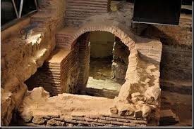 Resultado de imaxes para HISTORIAS DE TESOROS ESCONDIDOS N SUBTERRANEOS