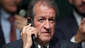 'Temos que respeitar a decisão', diz Valdemar sobre saída de Michelle