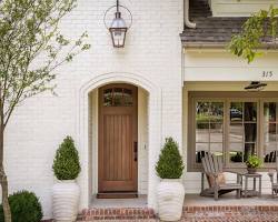 Top 10 Brick House Paint Colors For 2024: Oyster White Exterior House Paint Color