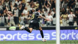 Atlético-MG bate Vitória com golaço de Reinier e embala de vez para pegar Cruzeiro