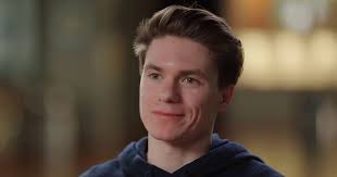 Winter Olympics star 'doesn't have the strength' after both parents died in plane crash