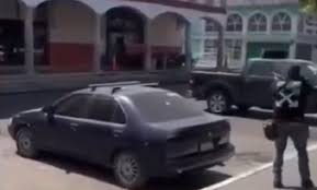 #Michoacán Se Viraliza Video Grabado Por Narcos Del CJNG Atacando Salvajemente La Alcaldía De Jiquilpan