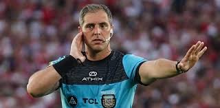 ¡Polémica en el Fútbol! ¿Quiénes arbitrarán los cuartos de final?