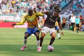 Mundial de Clubes: Fluminense con Uruguayos Avanza a Octavos - Imagen principal del artículo