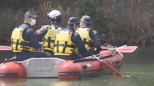 安達結希 父親血縁