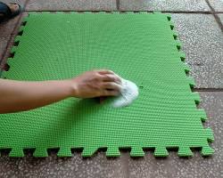 Hình Ảnh Về Cách Vệ Sinh Thảm Xốp