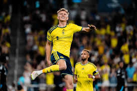 Surging Surridge leads Nashville SC into Concacaf semifinal series