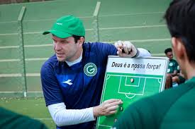 Goiás tem a primeira escalação do ano definida por Daniel Paulista com surpresas