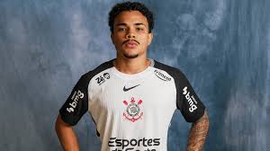 Com Neymar em campo, Santos se reapresenta e treina sob chuva