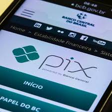 Falha na Amazon Web Service causou queda do Pix e apps de bancos hoje