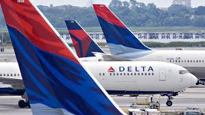 Emergency return: Over 200 passengers evacuate Delta flight in Atlanta