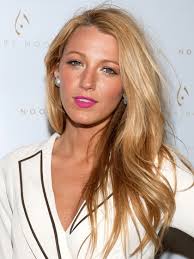 No, I&#39;m not talking tattoos; hair dye also comes in two formulas. Gia Matthews said she always recommends semi-permanent formulas to at-home customers, ... - blondes-blake-lively-rose-gold