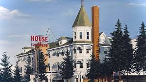 Escanaba landmark hotel burns. What we know about the fire