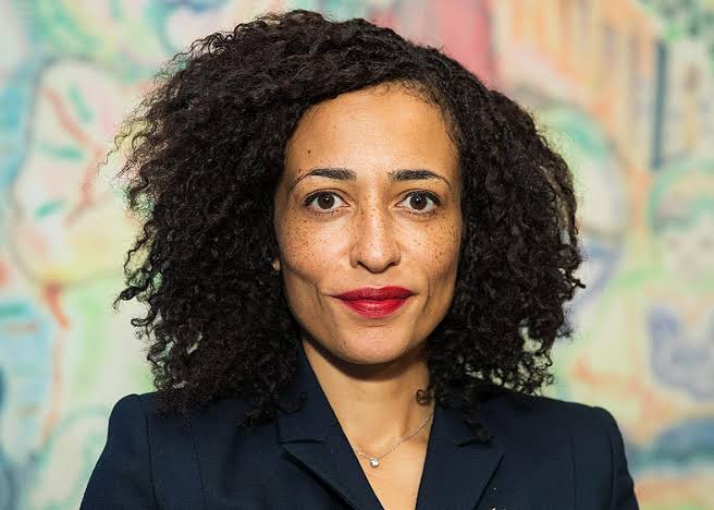 Example of visual style of Zadie Smith